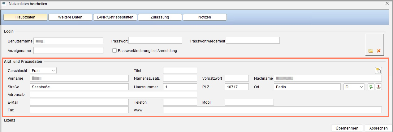 Im Reiter Hauptdaten steht die Praxisadresse im Bereich Arzt- und Praxisdaten.